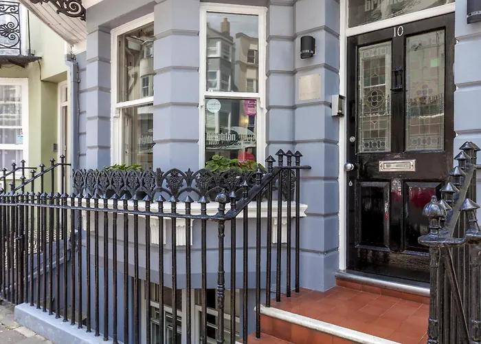 Brightonwave Bed & Breakfast